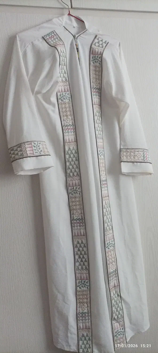 عبا طرح دار|لباس|ری, اقدسیه|دیوار
