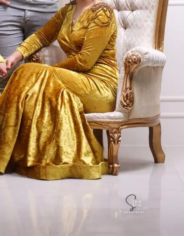 لباس|لباس|پارس‌آباد, |دیوار