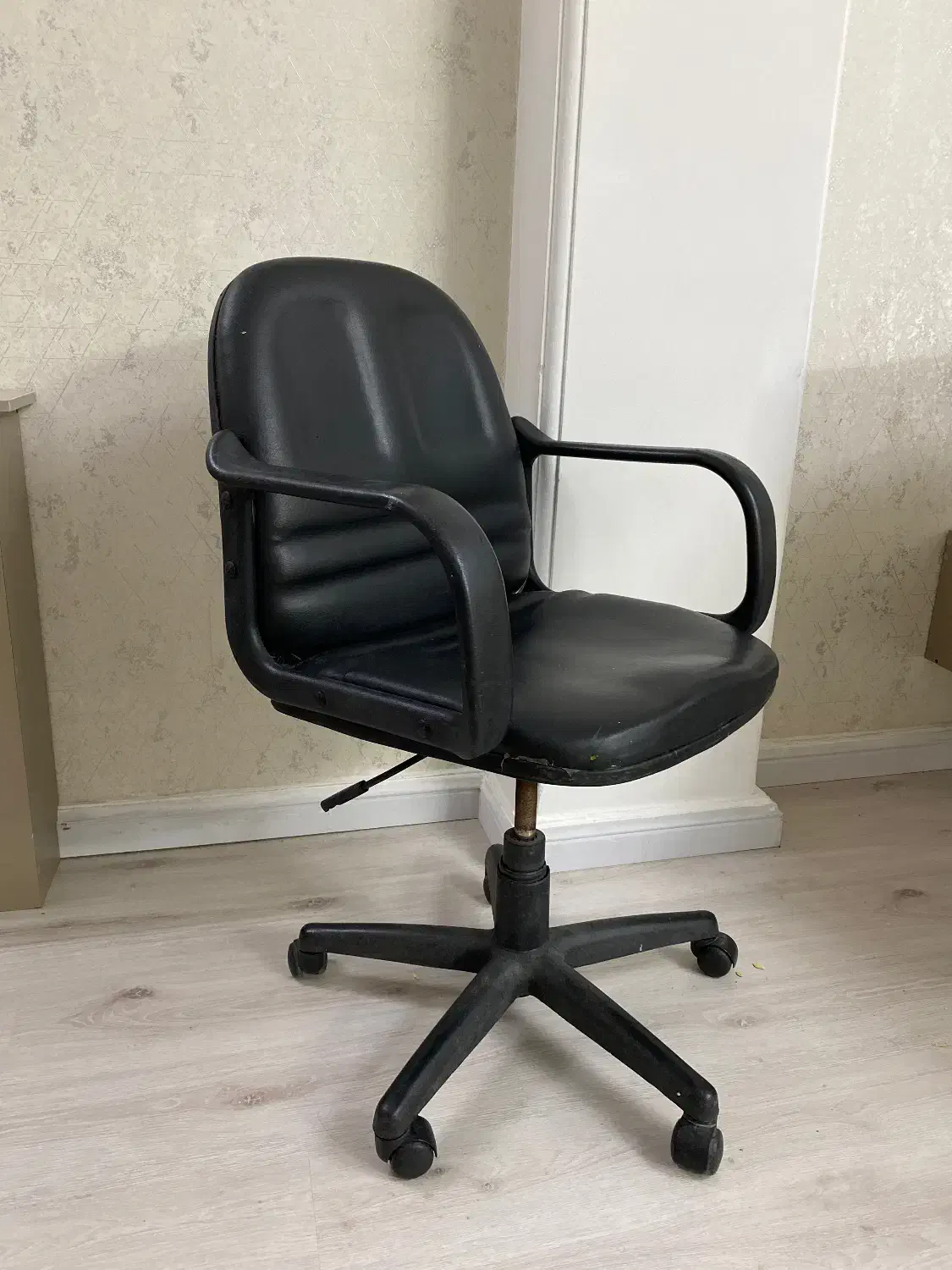 صندلی چرخدار|مبلمان اداری|گرگان, |دیوار