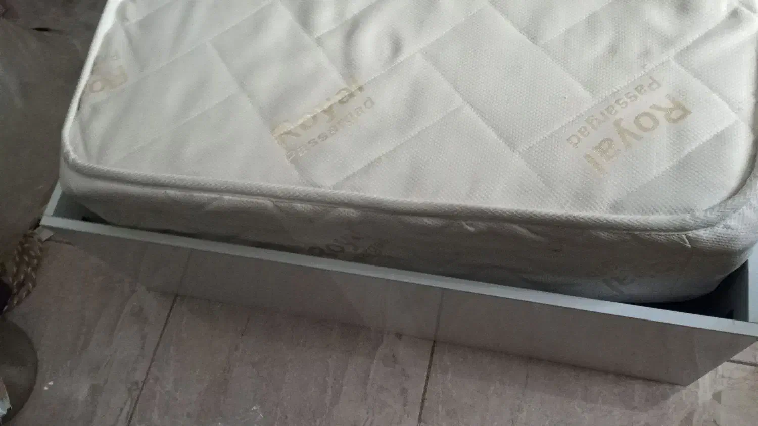 تخت خواب یک نفره|تخت و سرویس خواب|آمل, |دیوار