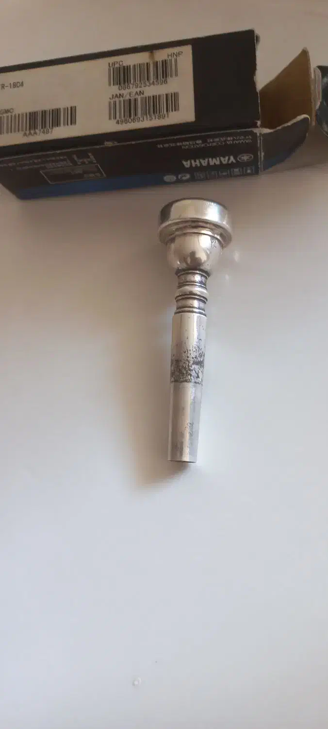 سرساز ترومپت یاماها 18c4|سازهای بادی|اصفهان, پروین|دیوار