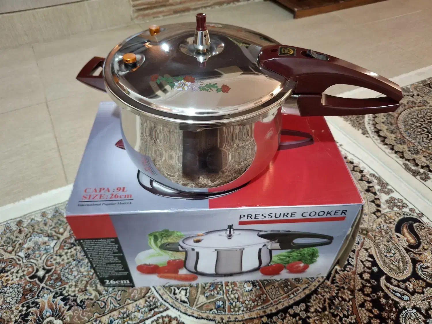 زودپز ۹لیتری رویال در حد نو|ظروف پختوپز|فسا, |دیوار