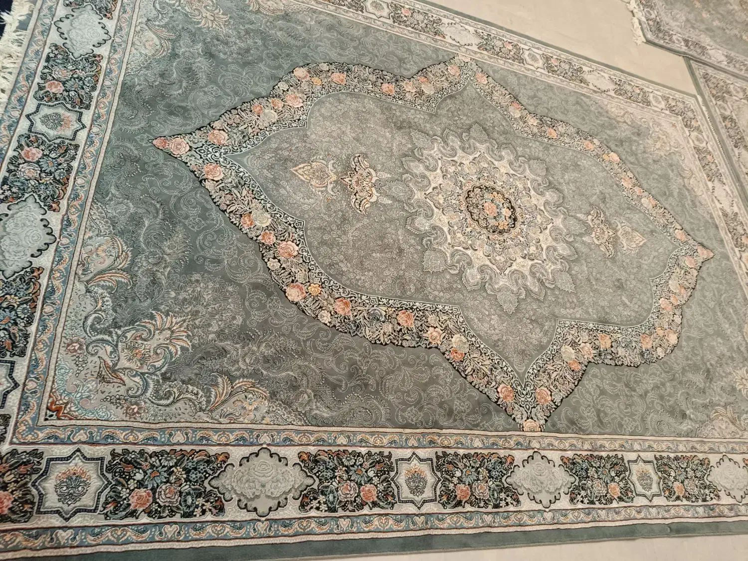 فرش شش متری ودوعدد فرش نه متری|فرش|قزوین, |دیوار