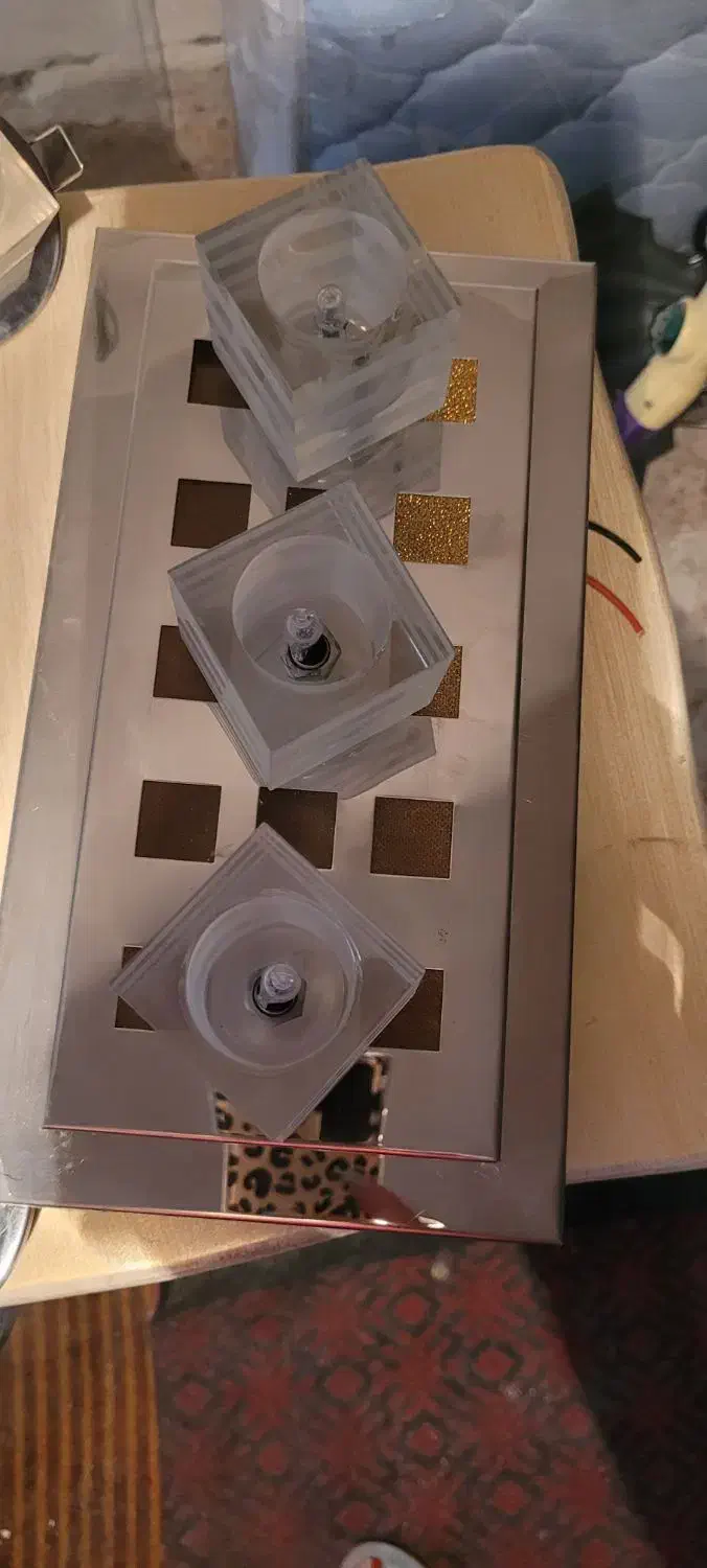 تعدادی لامپهای هالوژن سقفی لوستر ارزان|لوستر و چراغ آویز|مشهد, رضاشهر|دیوار