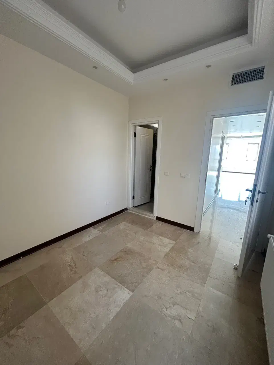 ۱۶۵مترتکواحدی. کلیدنخورده. ۲پارکینگ. شمس آباد