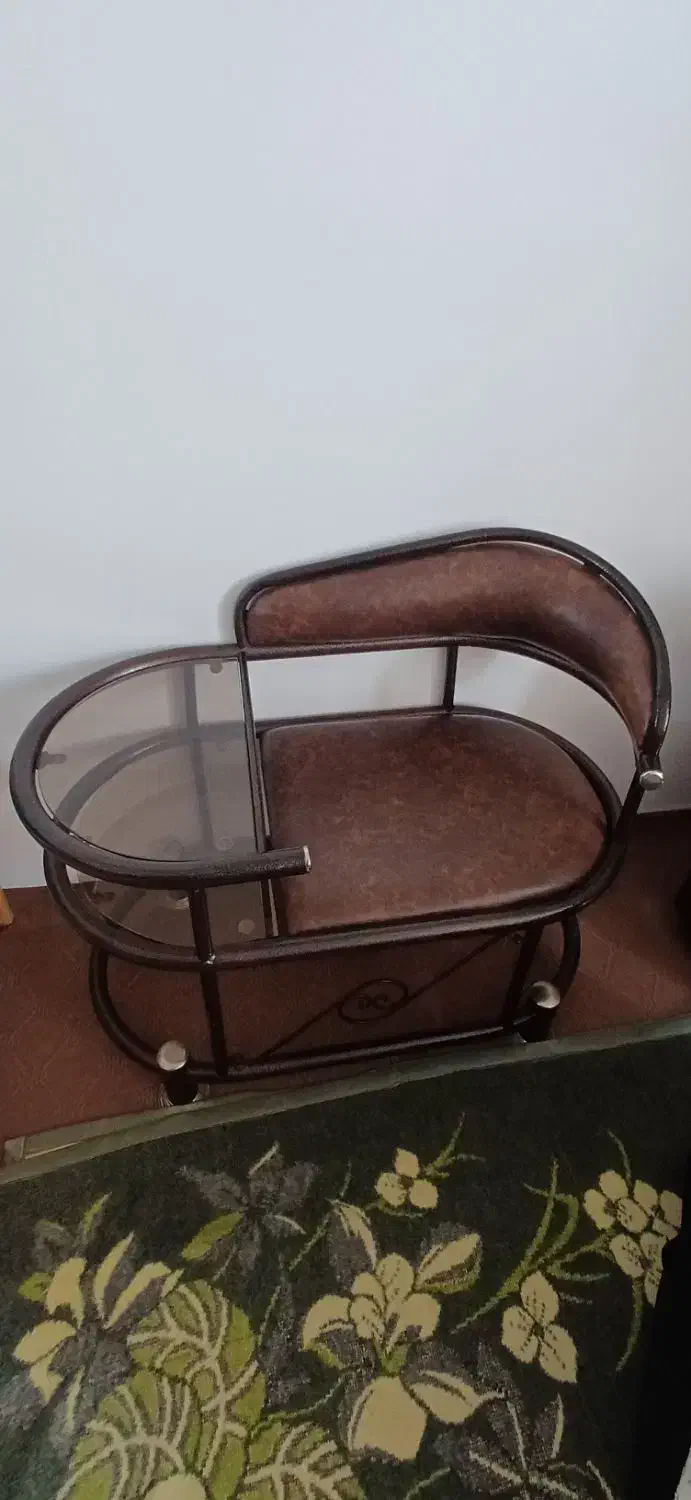 میز تلفن|میز تلفن|سلماس, |دیوار