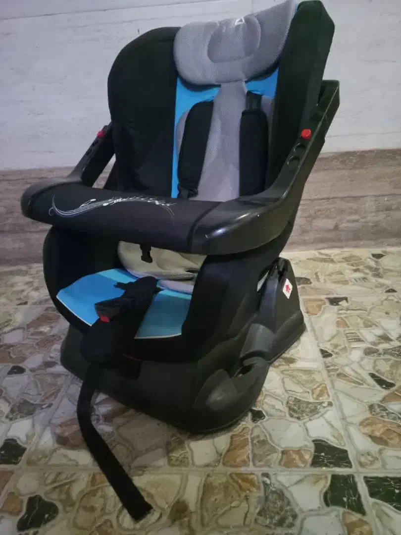 صندلیماشین برای کودک|تخت و صندلی بچه|بوشهر, |دیوار