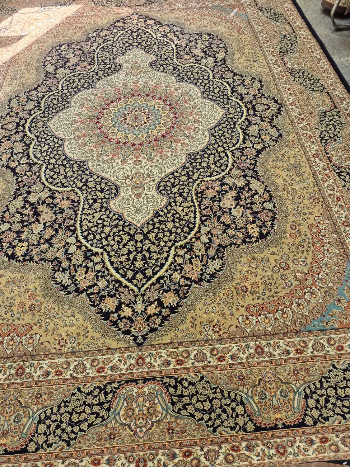 سه تخته ۱۲ متری    فرش مشهد   در حد نو|فرش|مشهد, شاهد (شهرک غرب)|دیوار