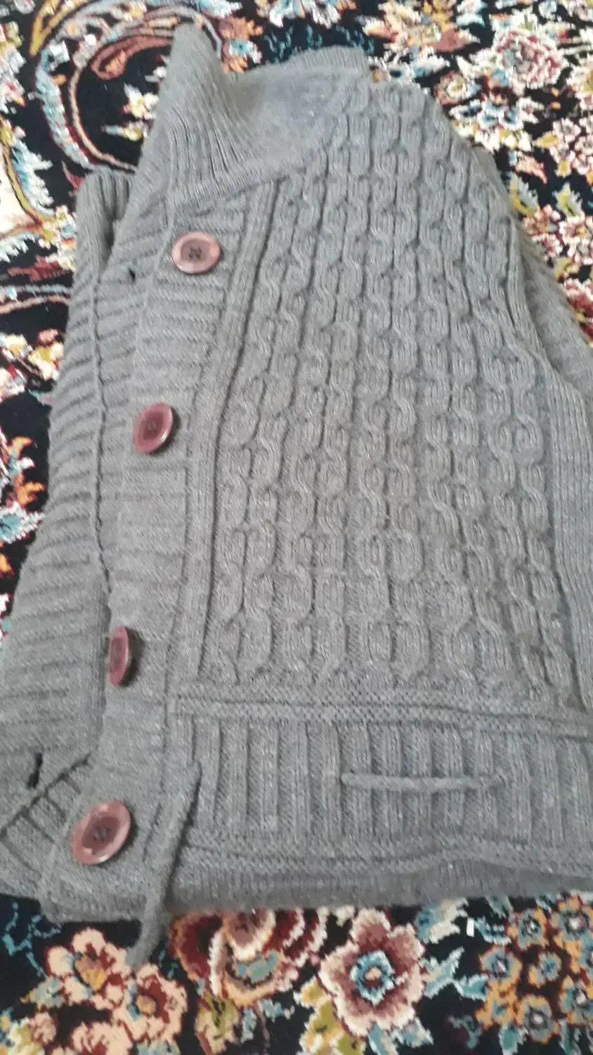 پالتو بافت|لباس|رباط‌کریم, پیغمبر|دیوار