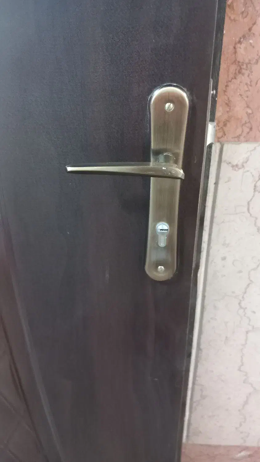 درب چوبی روغنی|مصالح و تجهیزات ساختمان|قم, چهل اختران|دیوار