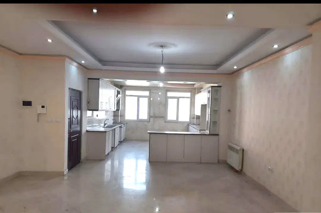 117 متر  10 ساله. قابل تبدیل. کاشانی اباذر