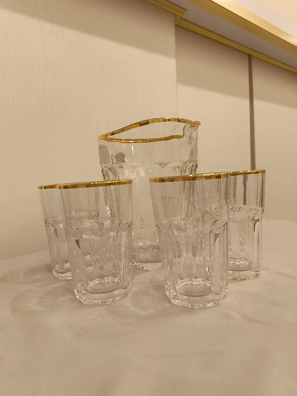 پارچ و لیوان آب طلایی ساخت چین بسیار زیبا|ظروف سرو و پذیرایی|کرج, فاز ۱ مهرشهر|دیوار