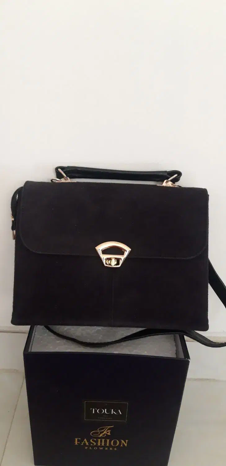 تعدادی کیف خیلی کم استفاده شده توافقی|کیف، کفش، کمربند|اراک, |دیوار