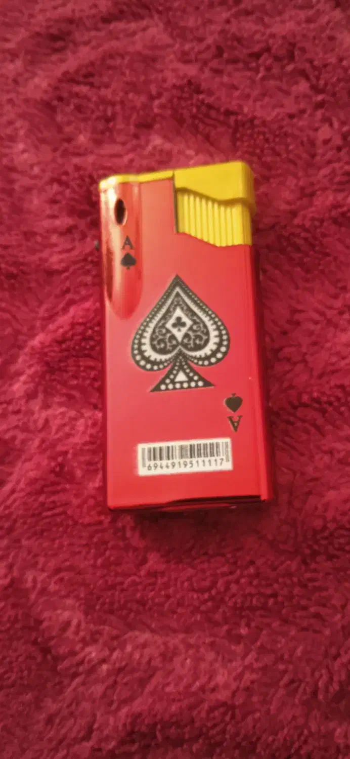 فندک اتمی قرمز کاملا نو. بدون خش و خرابی|زیورآلات و اکسسوری|صومعه‌سرا, |دیوار