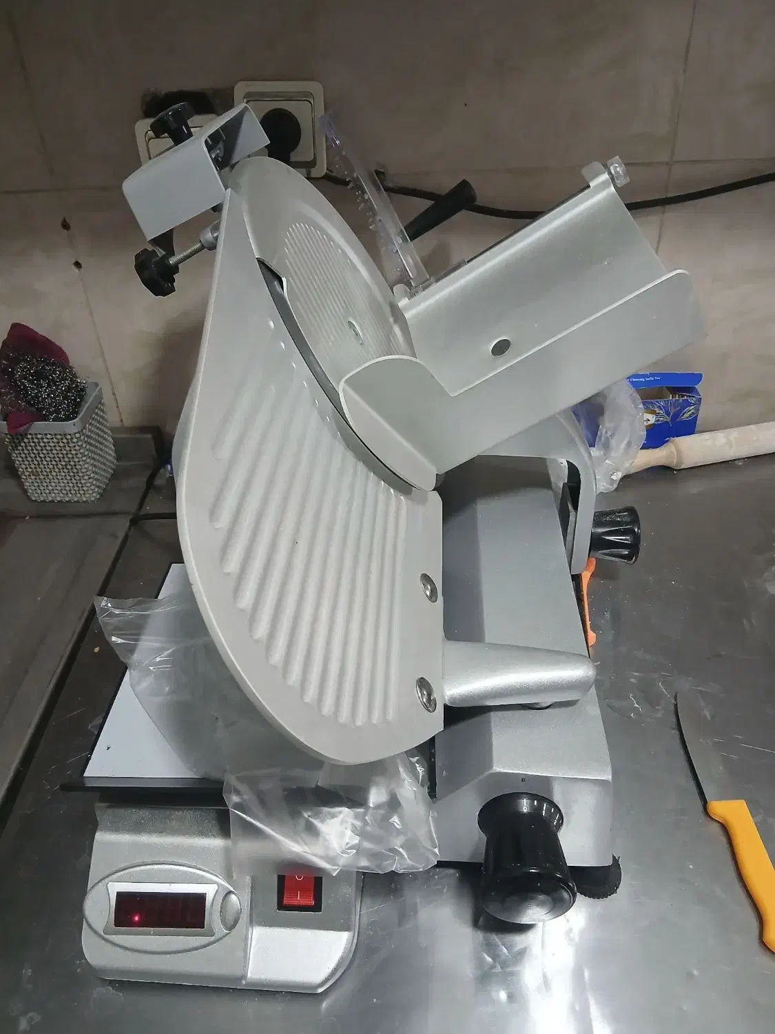 کالباس بر محک در حد نو|فروشگاه و مغازه|مشکیندشت, |دیوار