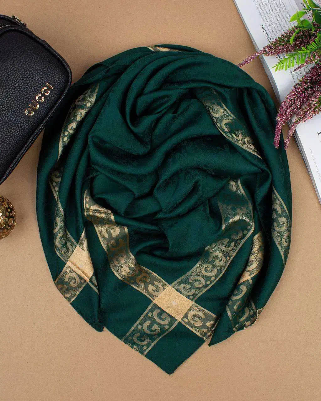 روسری ابریشم ژاکارد دور طلایی|لباس|رامهرمز, |دیوار