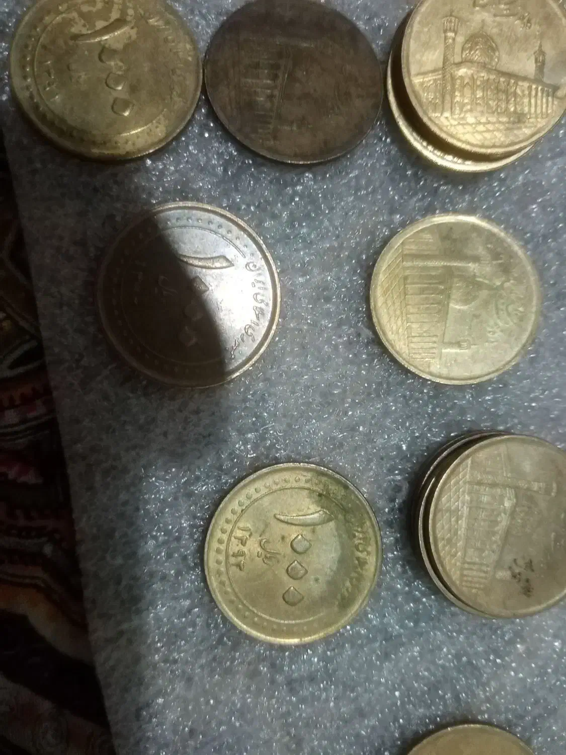 مقداری سکه و اسکناس|کلکسیون سکه، تمبر، اسکناس|مشهد, طبرسی شمالی|دیوار