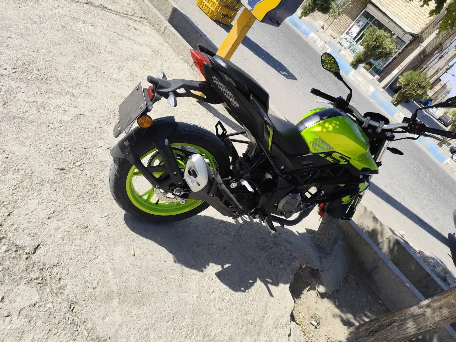 بنلی۲۵۰ درحد|موتورسیکلت|قروه, |دیوار