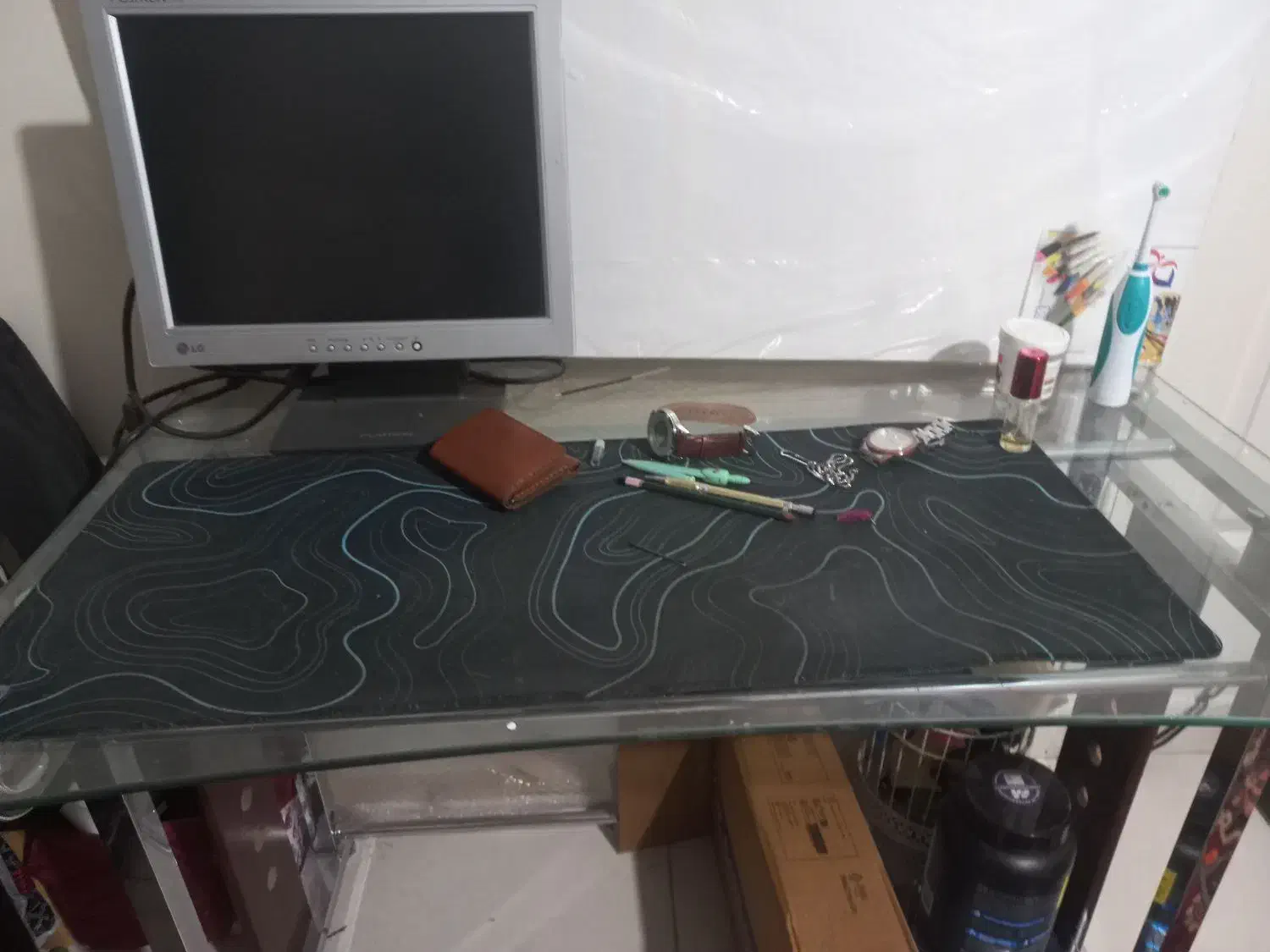 میز تحریر|میز تحریر و کامپیوتر|رودهن, |دیوار