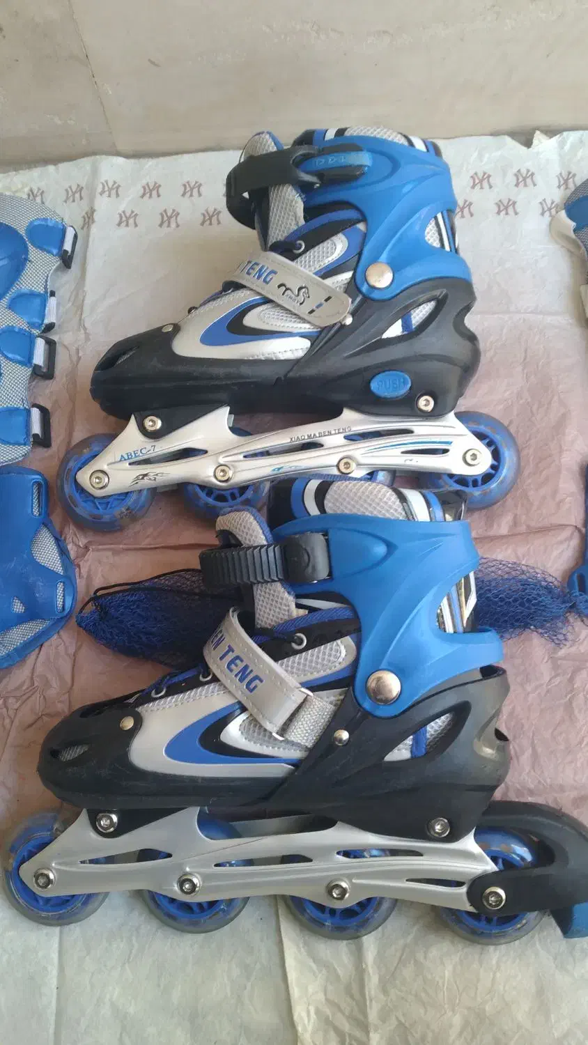 اسکیت کفشی متحرک باچرخ ژلهای|دوچرخه، اسکیت، اسکوتر|تهران, آبشار|دیوار