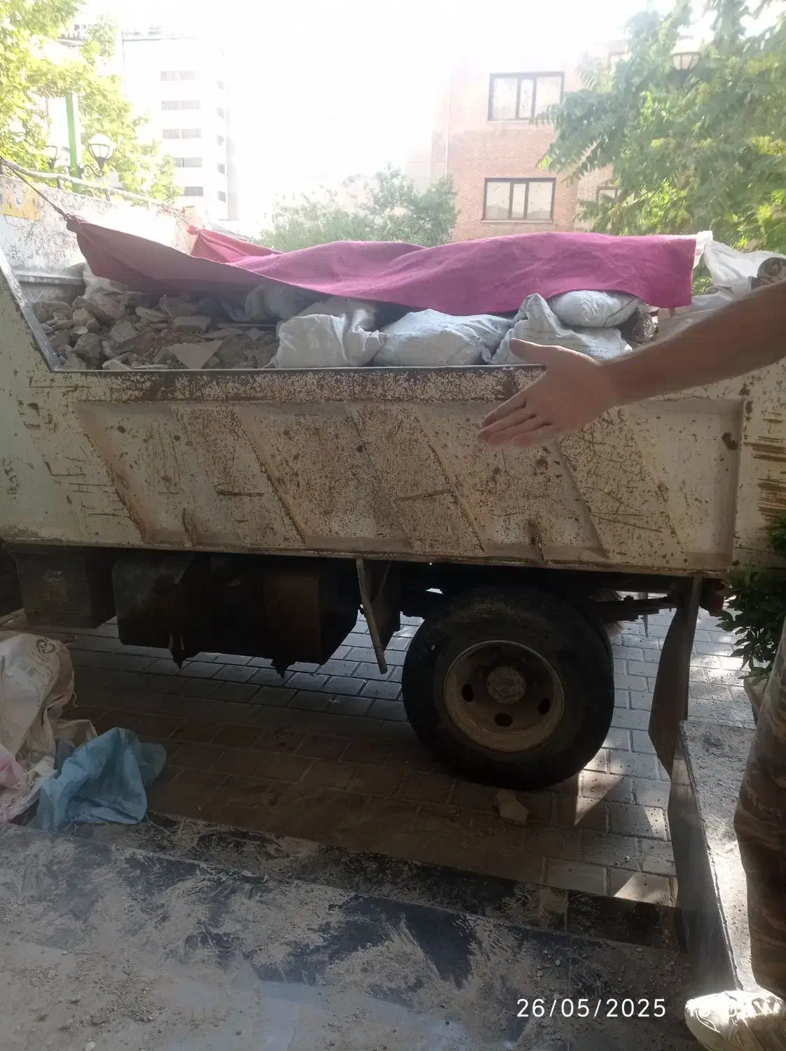 حمل نخاله باکامیون سبک وسنگین توسط کارگروبابکت|خدمات حمل و نقل|تهران, تهرانپارس غربی|دیوار
