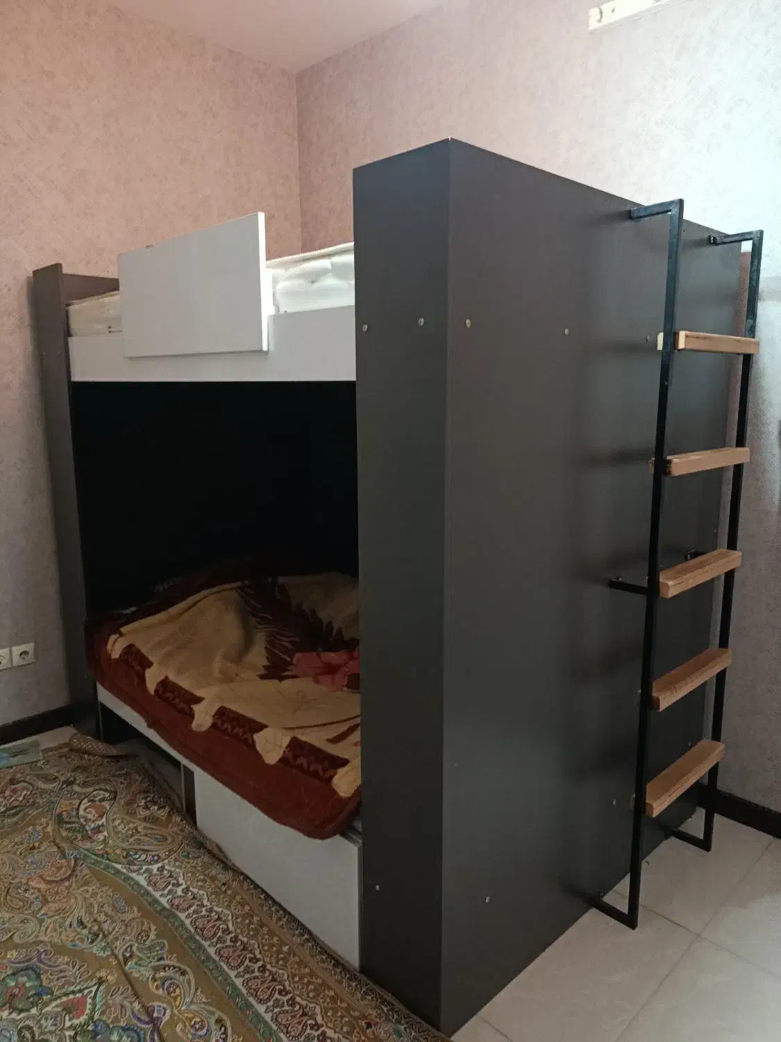 تخت دونفره کاملا نو با تشک درحد|تخت و سرویس خواب|قم, شهرک قدس|دیوار