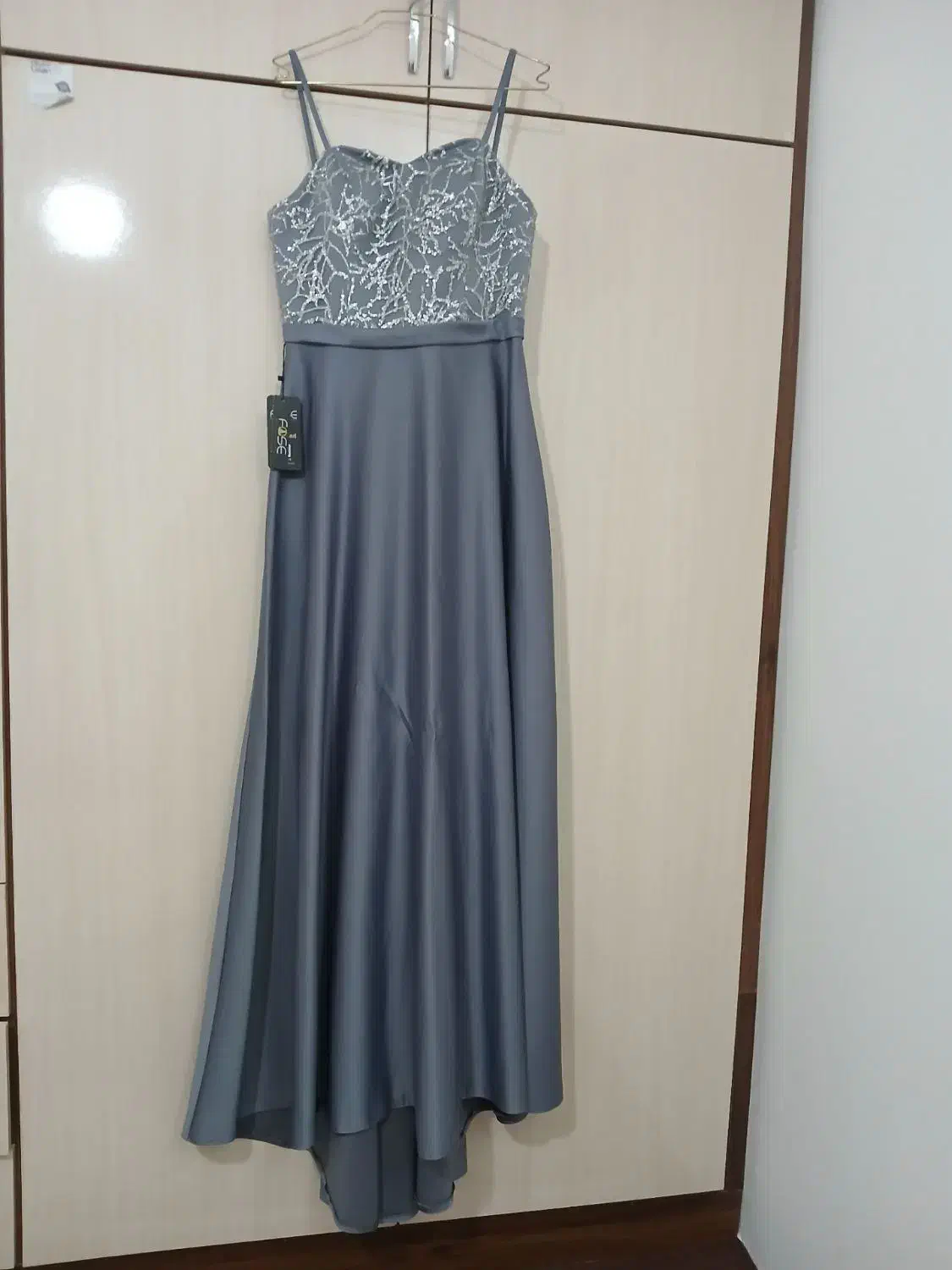 پیراهن مجلسی نو|لباس|تربت‌حیدریه, مسجد جامع|دیوار