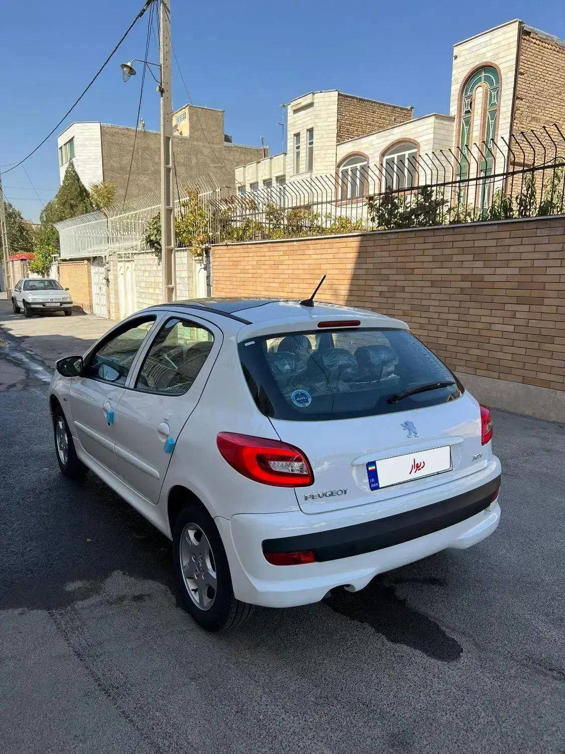 پژو ۲۰۷ پانا اتومات خشک مدل ۱۴۰۴|خودرو سواری و وانت|اراک, |دیوار