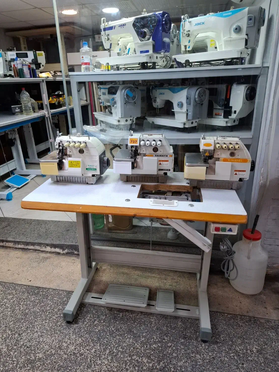 فروشگاه عسکری چرخ خیاطی سردوز ۴ و ۵ نخ دینام بزرگ|چرخ خیاطی و ریسندگی|رشت, بازار|دیوار