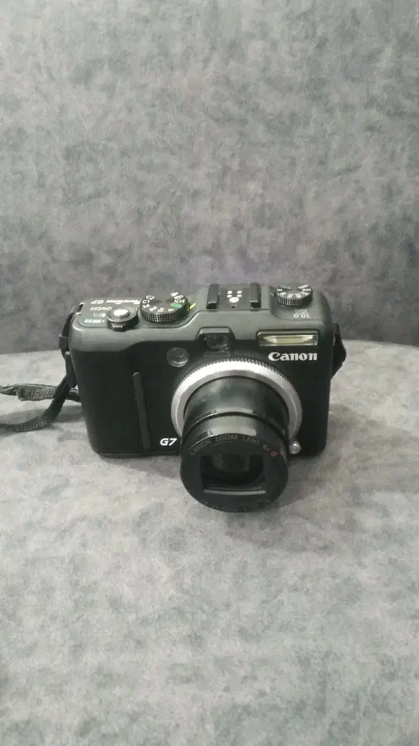 دوربین Canon|دوربین عکاسی و فیلم‌برداری|آبادان, |دیوار