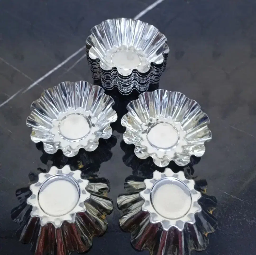 تعدادی ظرف و قالب کیک|ظروف سرو و پذیرایی|تهران, سازمان برنامه جنوبی|دیوار