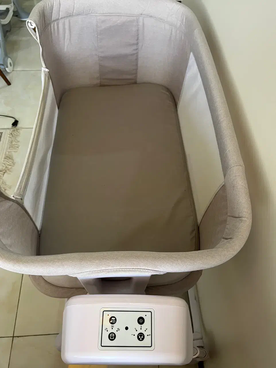 تخت کنار مادر برقی|تخت و صندلی بچه|اندیشه, اندیشه فاز ۴|دیوار