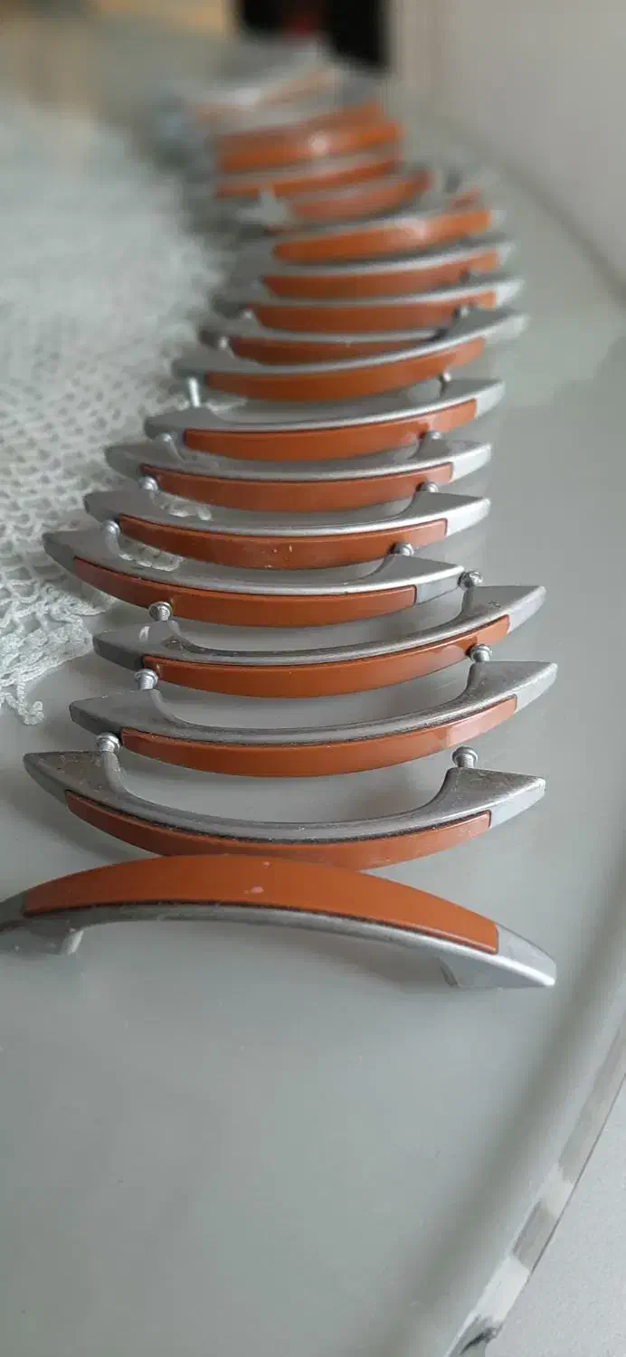 هود زیر کابینتی بیمکث و تعدای دستگیره کابینت|اجاق گاز و لوازم برقی پخت‌وپز|کرج, فاز ۱ مهرشهر|دیوار