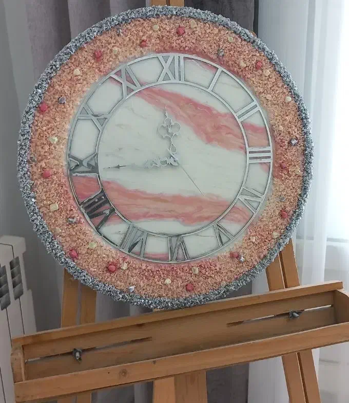 ساعت دیواری رزینی توسی صورتی|ساعت دیواری و تزئینی|کرج, گوهردشت|دیوار