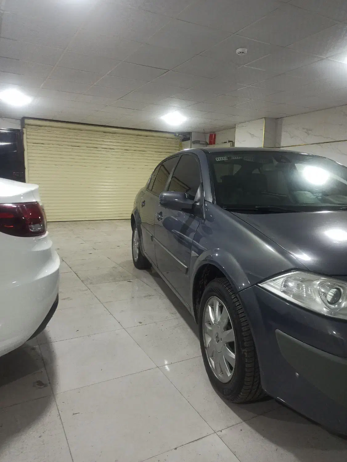 مگان ۲۰۰۰ اتومات مدل ۹۰ در حد|خودرو سواری و وانت|تبریز, |دیوار