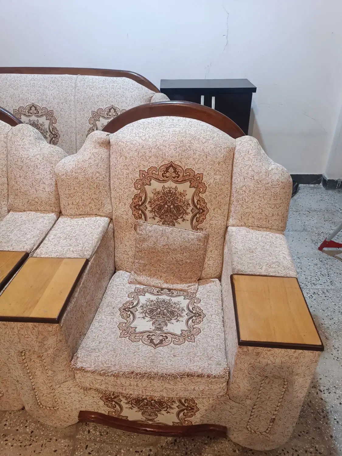 مبل هفت نفره سالطنتی|مبلمان خانگی و میز عسلی|ایذه, |دیوار