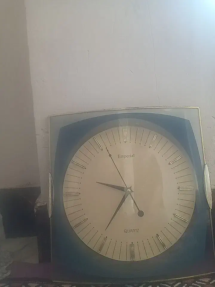 ساعت آرام گرد صحفه تخت|ساعت دیواری و تزئینی|ایذه, |دیوار