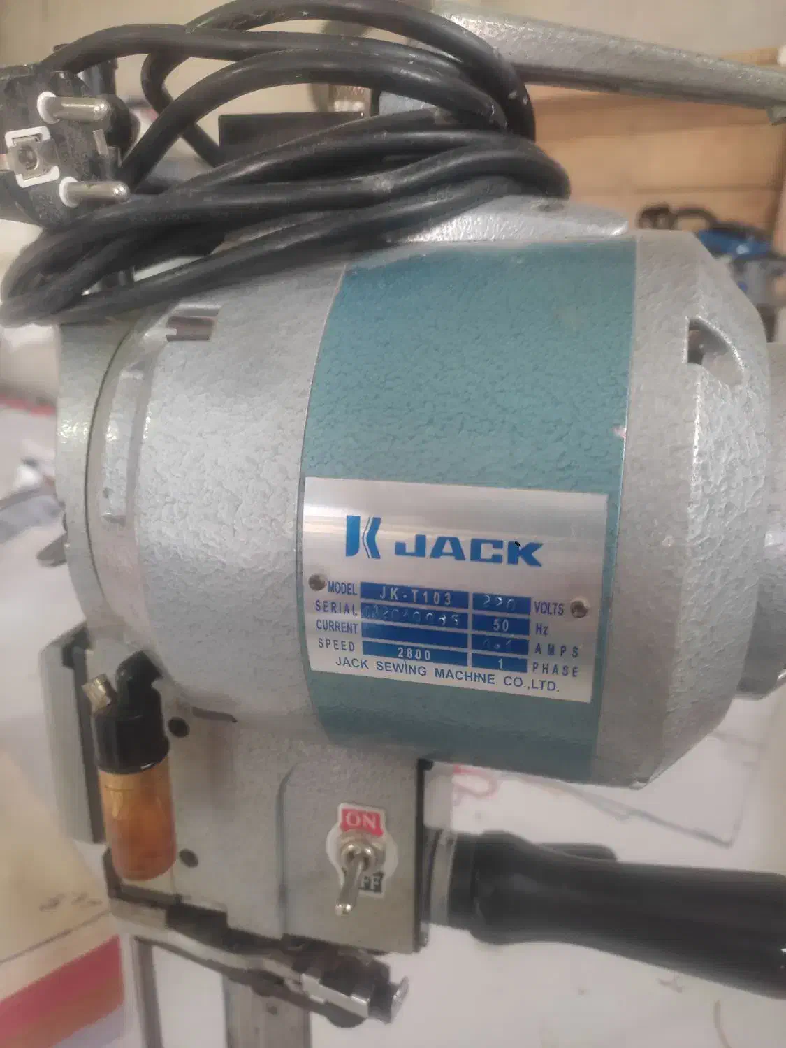 قیچی برقی|لوازم خیاطی و بافتنی|باسمنج, |دیوار