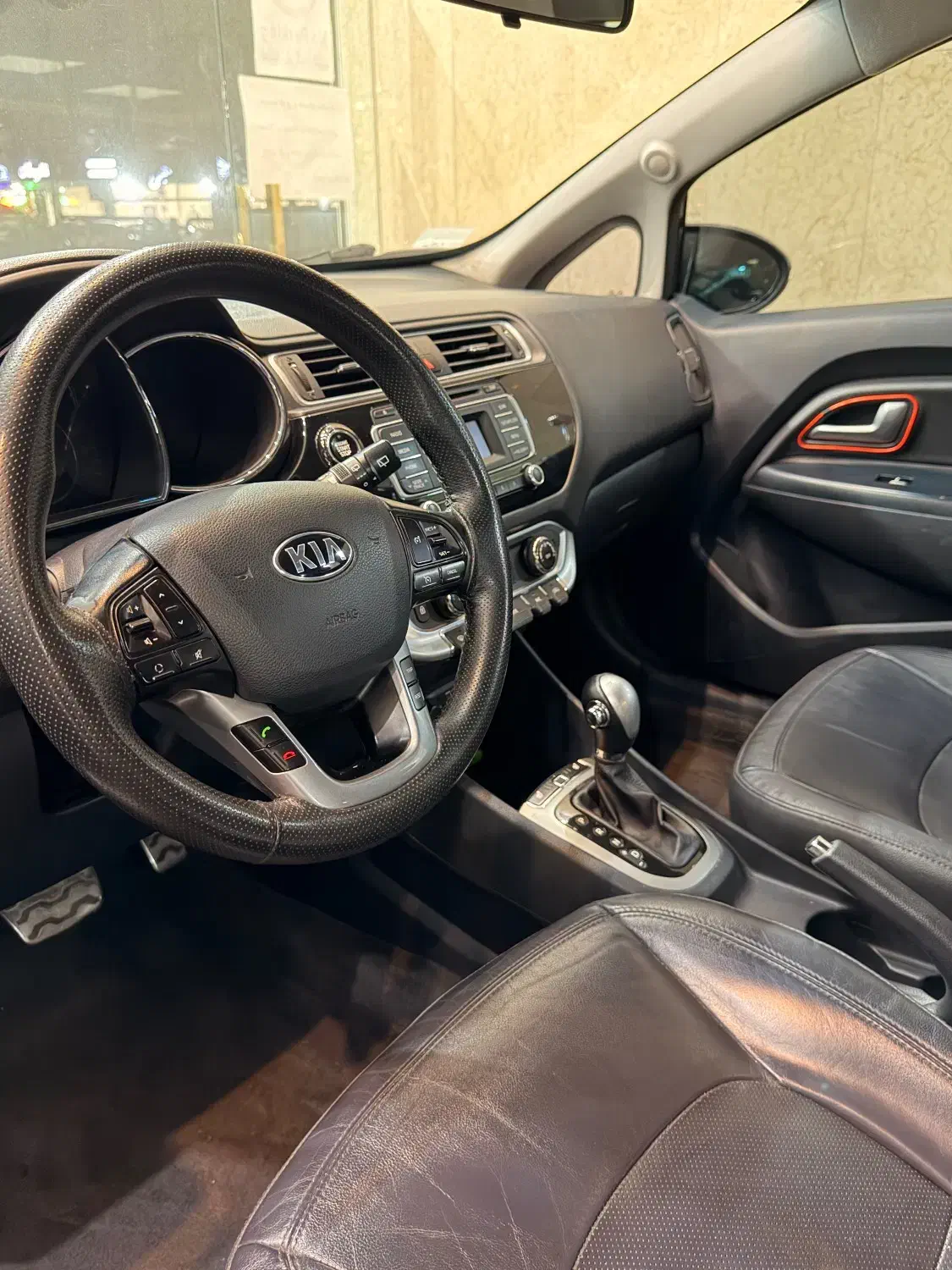 ریو هاچبک ۲۰۱۶|خودرو سواری و وانت|تهران, قاسم‌آباد|دیوار