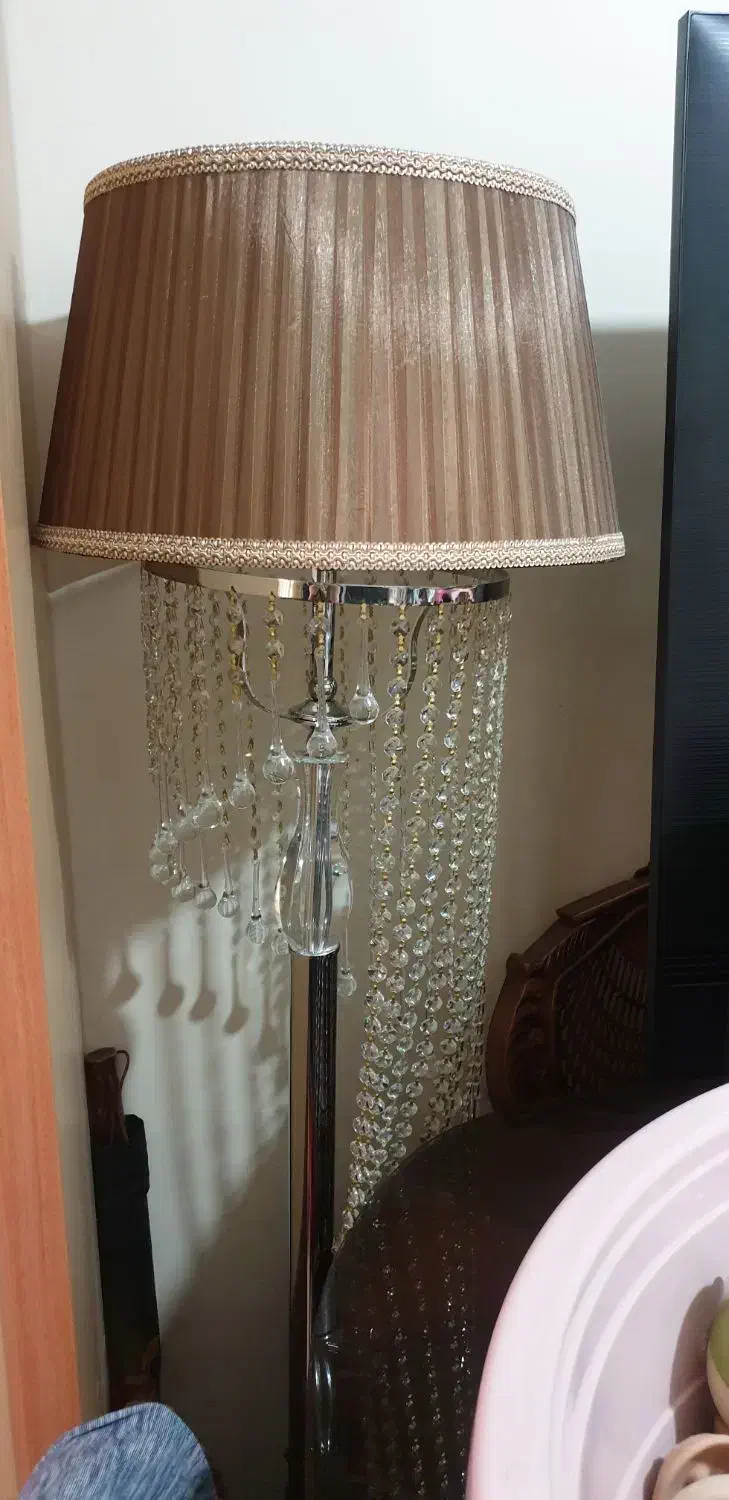 لوستر|لوستر و چراغ آویز|پرند, فاز ۲|دیوار