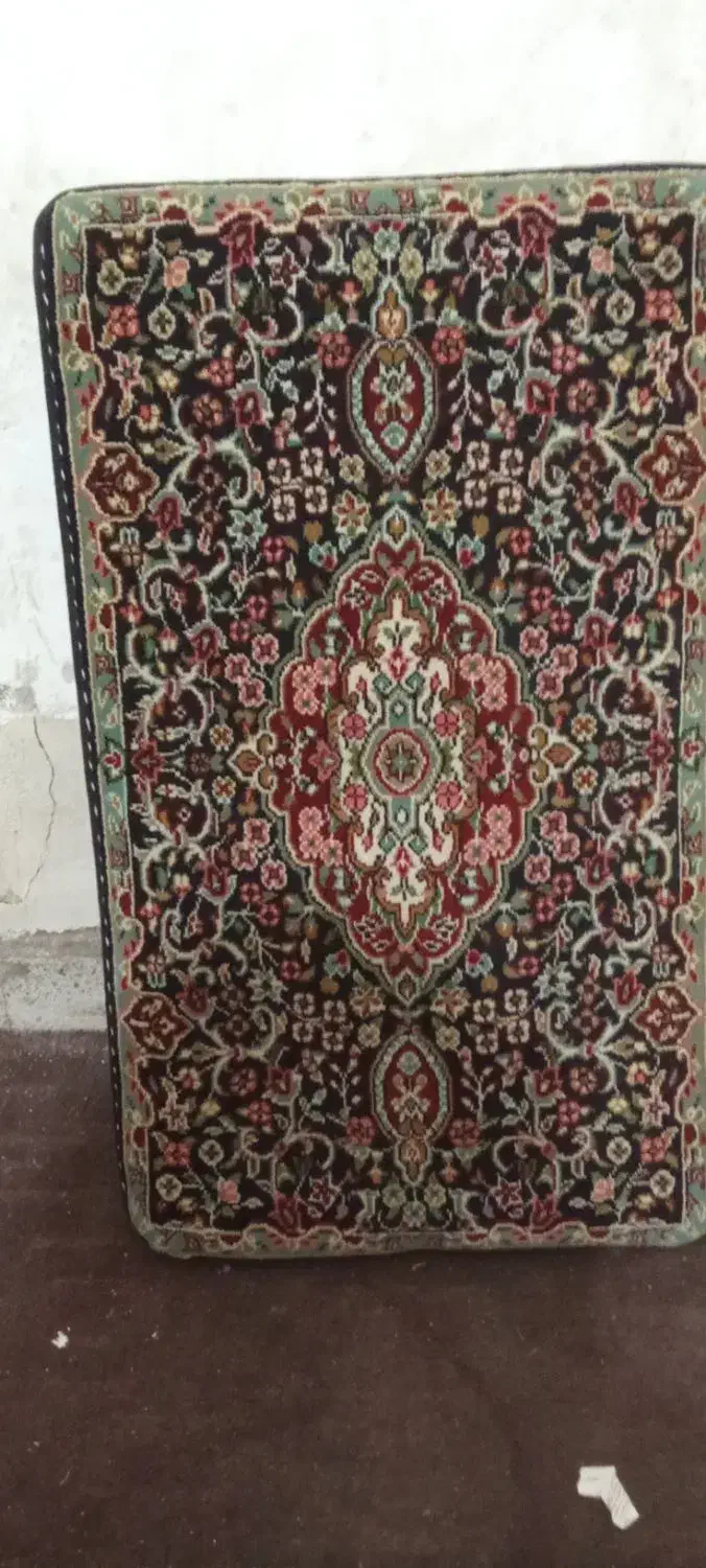 ۸عدد پشتی سالم|پشتی|کرمان, |دیوار