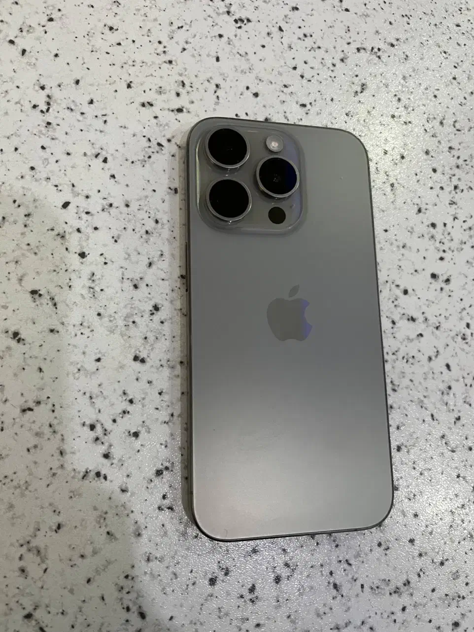 آیفون ۱۵ تیتانیوم ریجستر شده CH|موبایل|تهران, مینیسیتی (شهرک نفت)|دیوار