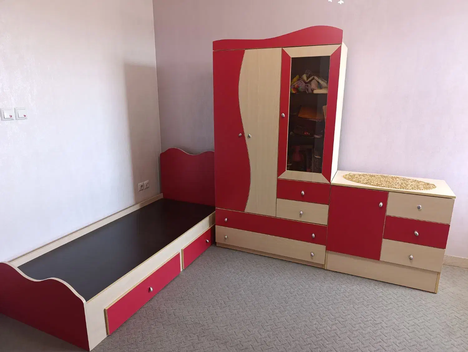 فروش تخت و، کمد و میز نوجوان|تخت و سرویس خواب|صدرا-فارس, فاز ۱|دیوار