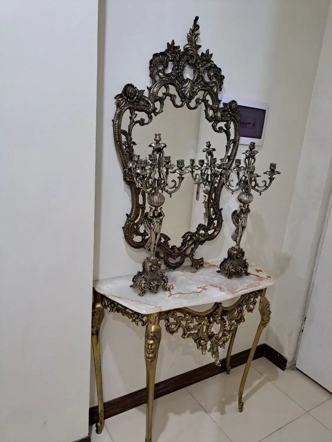 ست آینه و کنسول و شمعدون برنجی|بوفه، ویترین، کنسول|دماوند, مسکن مهر گیلاوند|دیوار