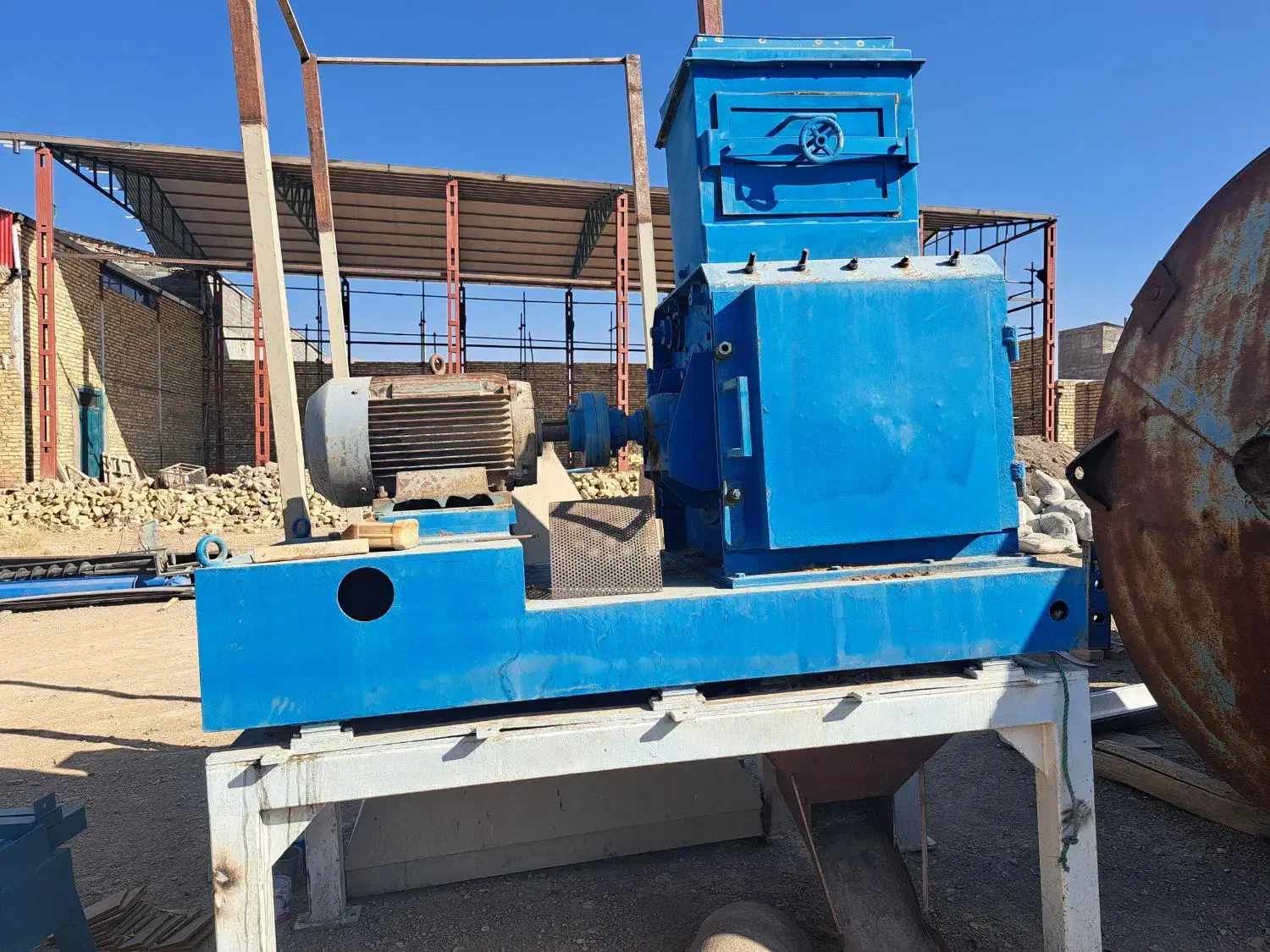 اسیاب چکشی ۷تن دانمارک و وسایل خوراک دام وطیور|ماشین‌آلات صنعتی|کرمانشاه, |دیوار