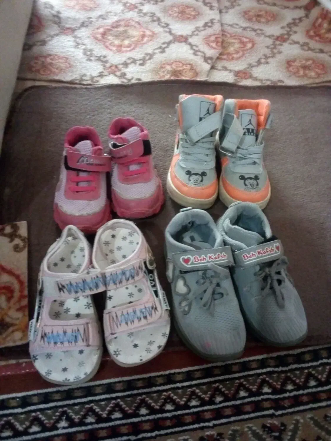 چهارجفت کفش بچگانه کارکرده تمیز|کفش و لباس بچه|زرند, |دیوار