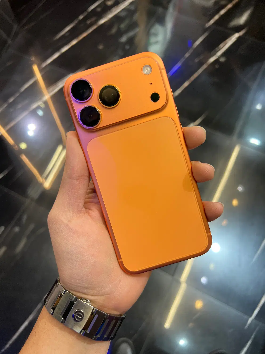 17pro max|موبایل|شیراز, سینما سعدی|دیوار