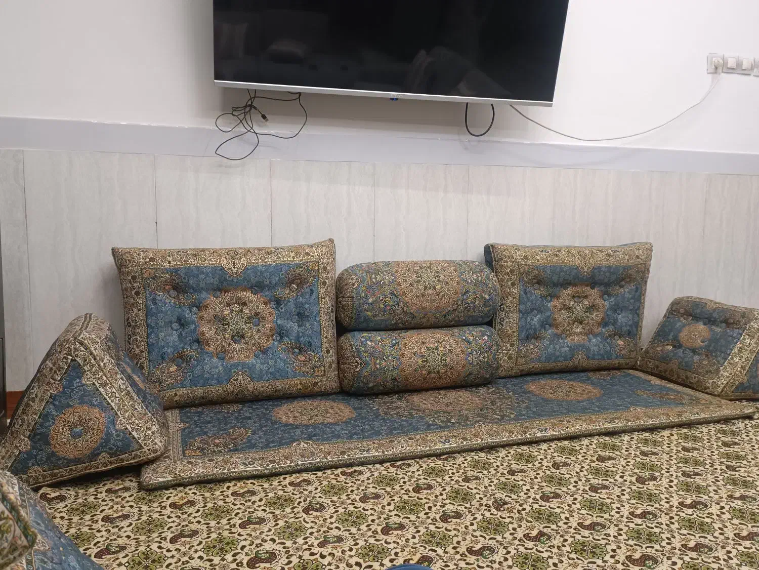 شاه نشین|پشتی|کرمانشاه, |دیوار