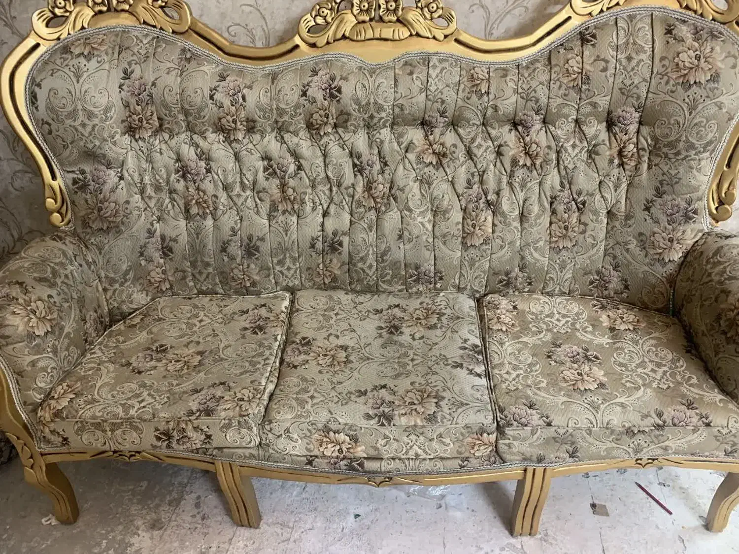 مبلمان با اسکلت بسیار سالم مناسب برای مبل سازی ها|مبلمان خانگی و میز عسلی|مشهد, انقلاب|دیوار