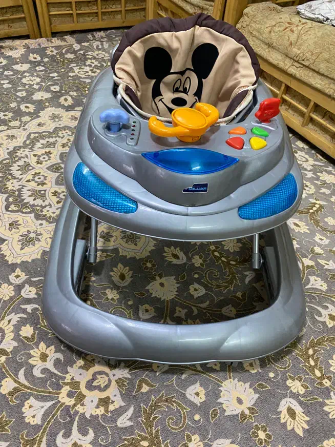 روروئک|کالسکه و لوازم جانبی|قم, مسجد امام حسن|دیوار